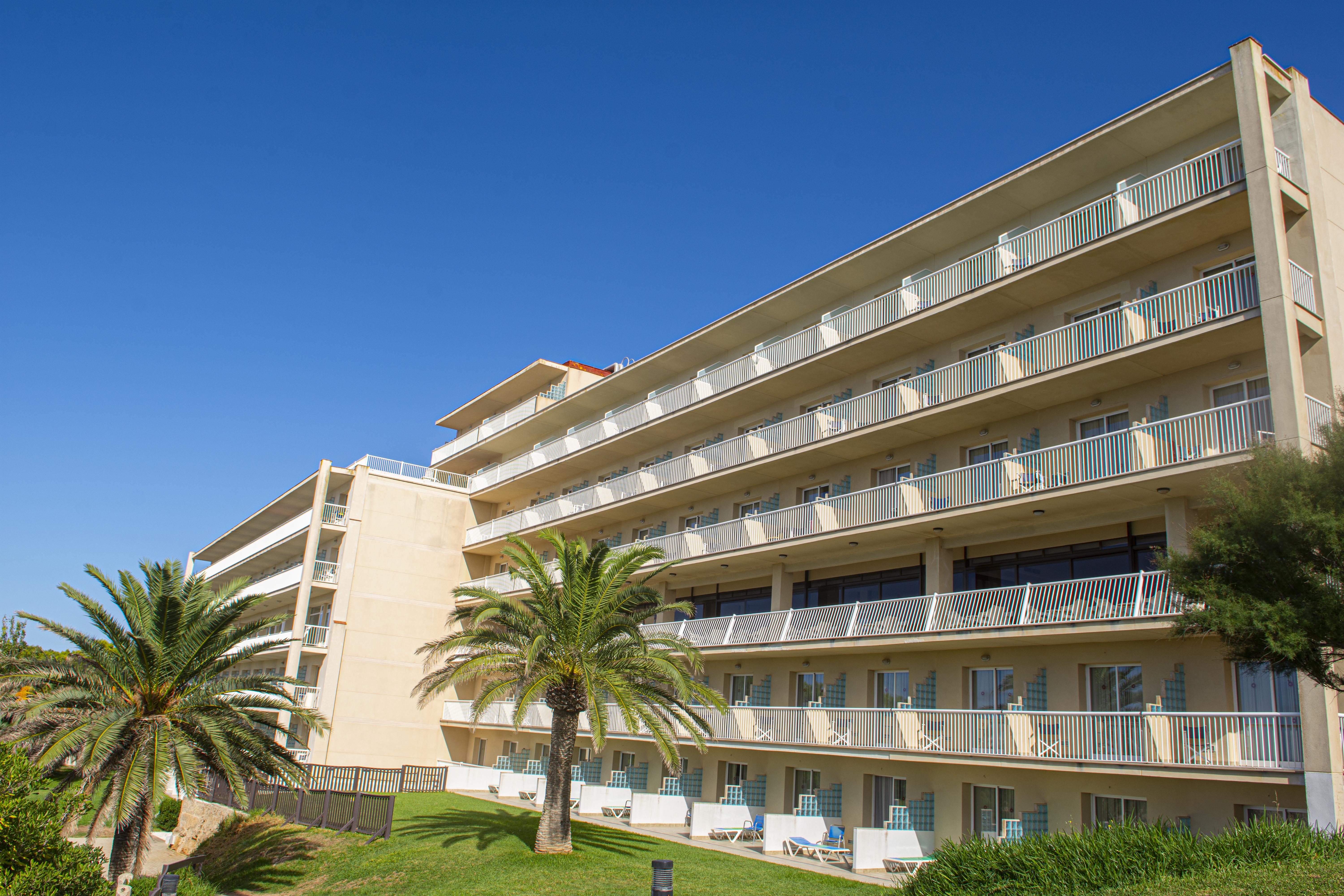 Club Hotel Aguamarina Arenal d'en Castell Exterior photo