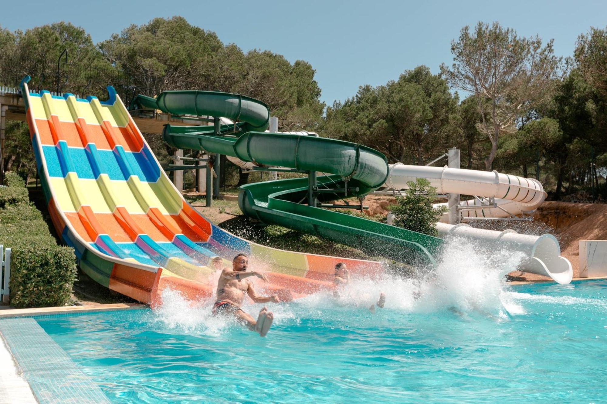 Club Hotel Aguamarina Arenal d'en Castell Exterior photo
